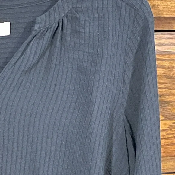 LOFT Black Long-Sleeve V-Neck Top with Subtle Pleats - Picture 2 of 9